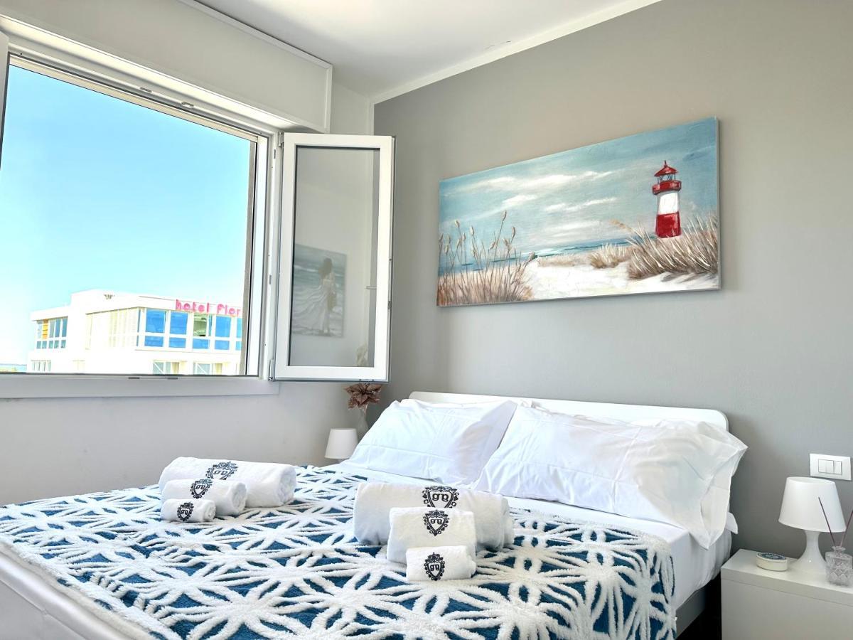 Beach Front Apartment Sabbiadoro Lignano Sabbiadoro Buitenkant foto